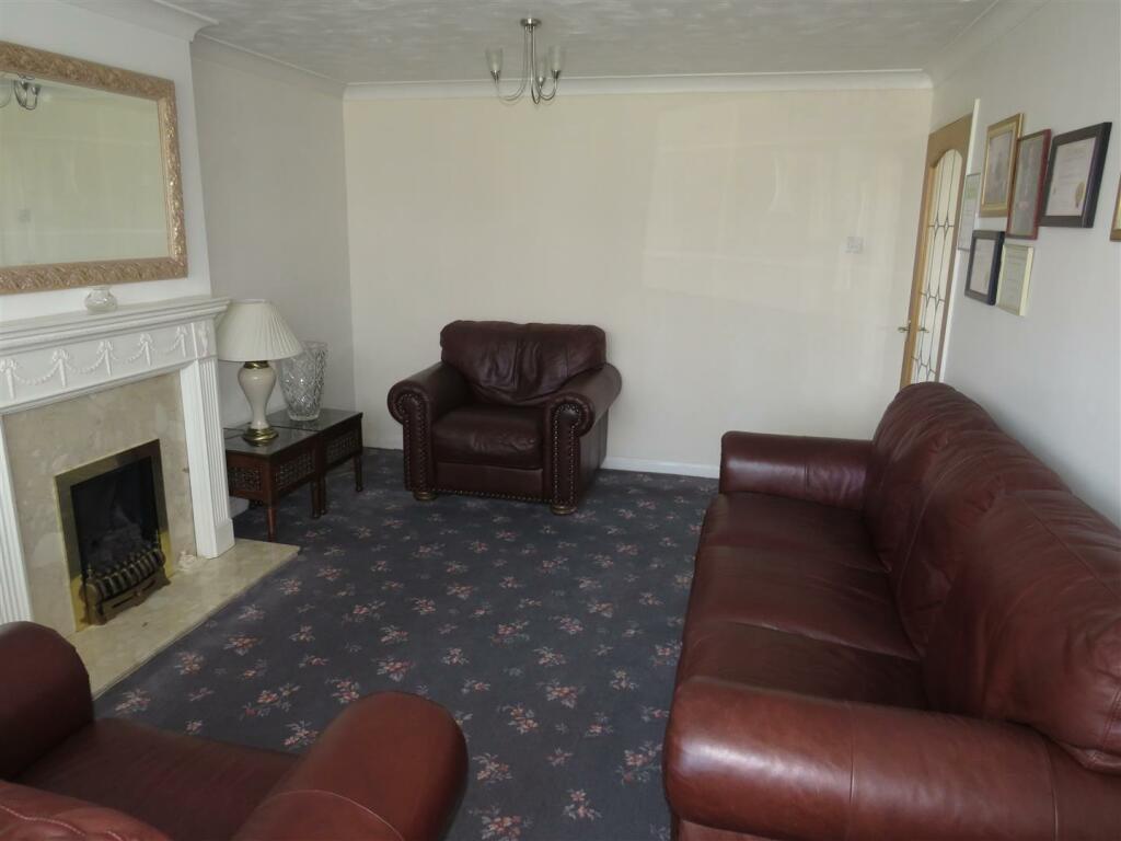 Additional image 5 of Park Hall Crescent, Castle Bromwich, Birmingham