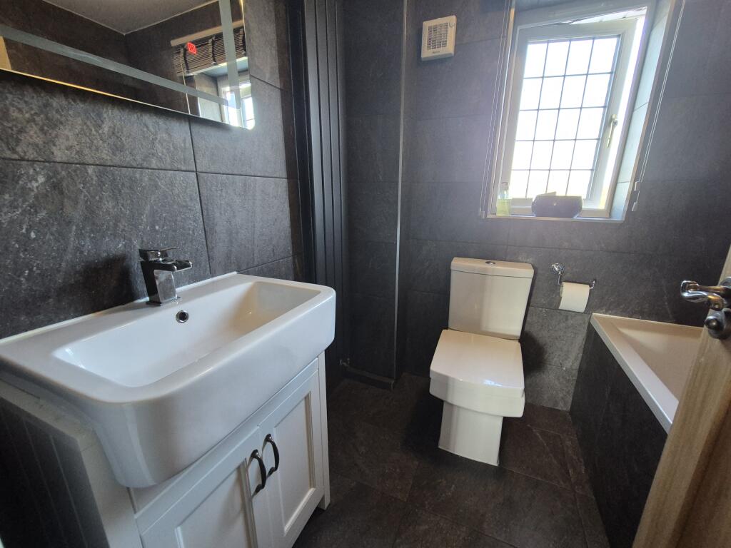 Additional image 16 of Macdonald Close, Oldbury, B69