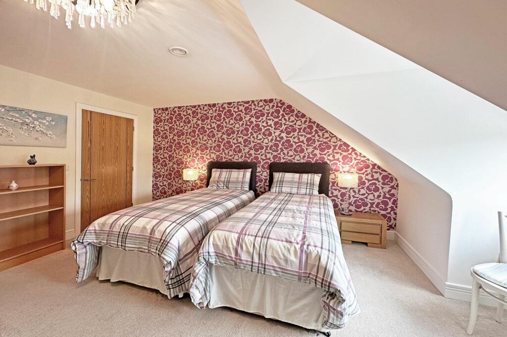 Additional image 7 of High Street, Knowle, B93