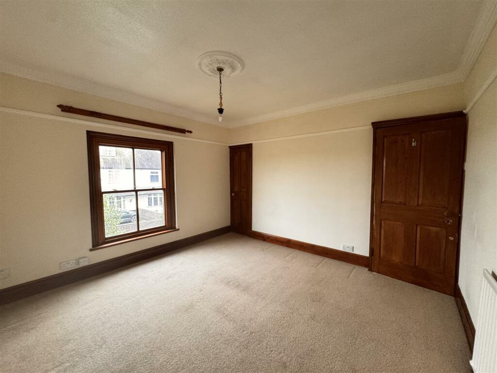 Additional image 11 of Cliff Hall Lane, Cliff