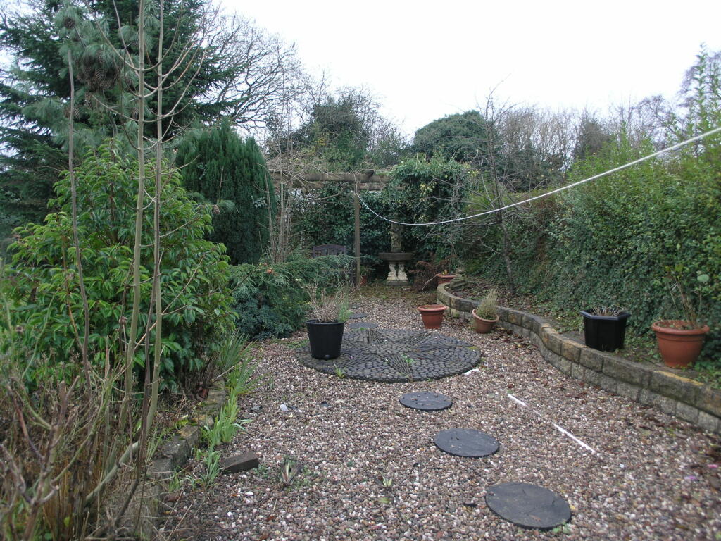 Additional image 17 of HALESOWEN, Garland Crescent