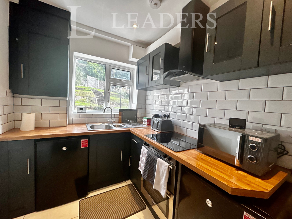 Additional image 11 of Room 3, Links Road, Oldbury