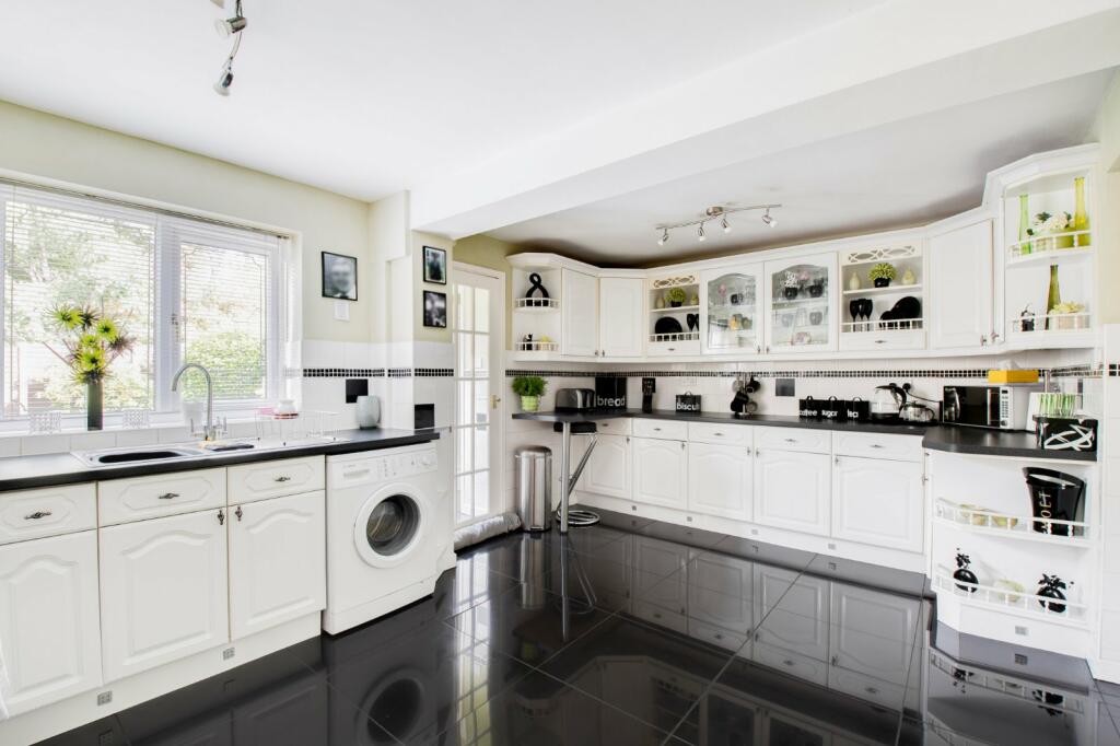 Additional image 5 of Westdean Close, Halesowen, West Midlands, B62
