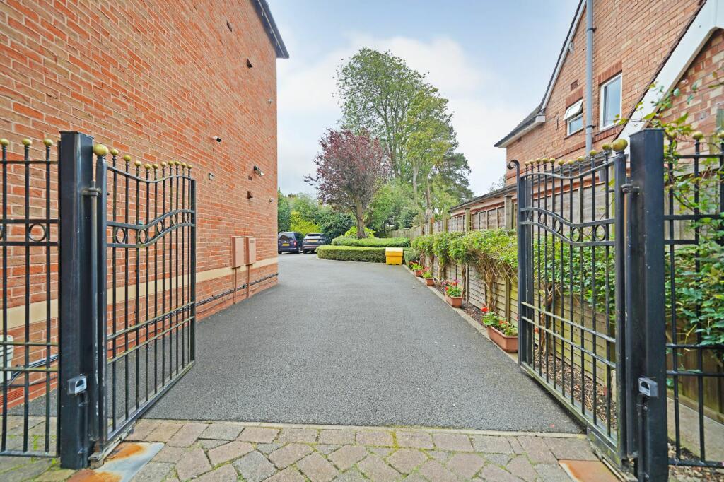 Additional image 15 of Station Road, Dorridge, B93