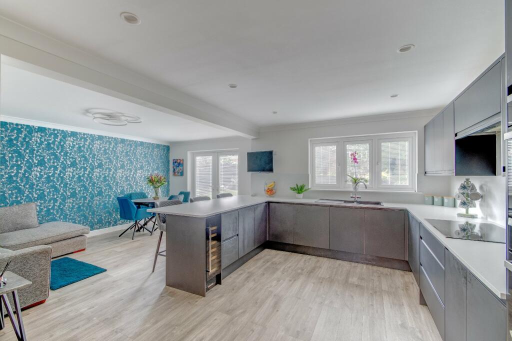 Additional image 25 of Kenneth Vincent Close, Crabbs Cross, Redditch, Worcestershire, B97