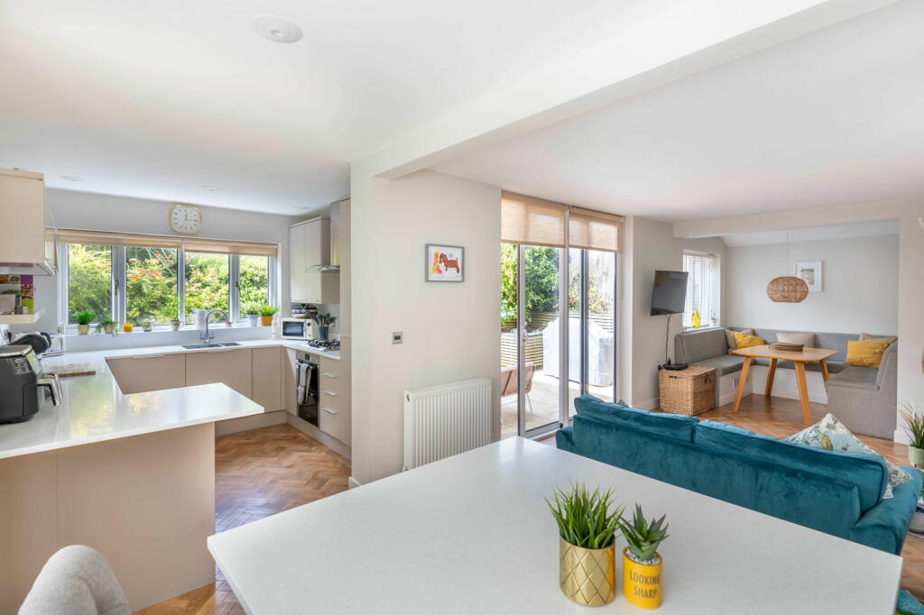 Additional image 5 of Reservoir Road, Cofton Hackett, B45 8PN