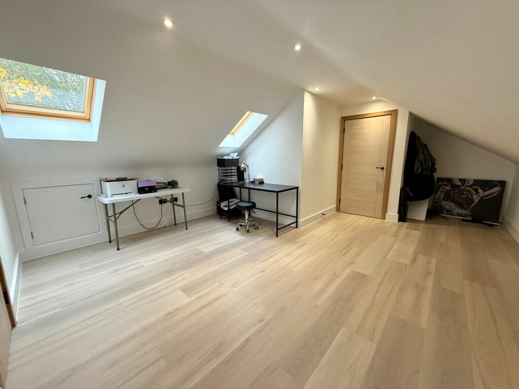 Additional image 35 of Shutt Lane, Earlswood