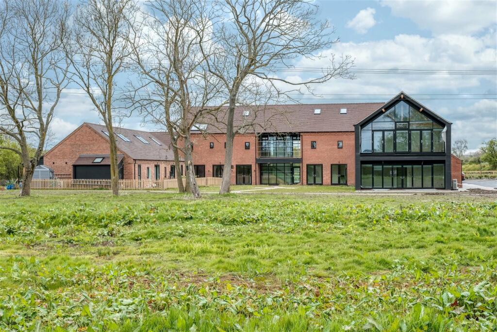Additional image 15 of 4 Lion & Lamb Barns, Droitwich Road, Bradley Green B96 6RP