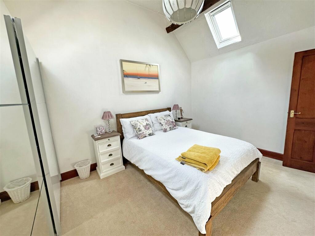 Additional image 35 of Houndsfield Court, Houndsfield Lane, Wythall, B47 6LX