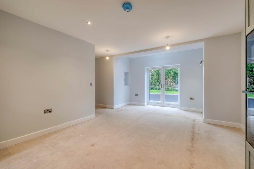 Additional image 4 of 3 Lion & Lamb Barns, Droitwich Road, Bradley Green B96 6RP