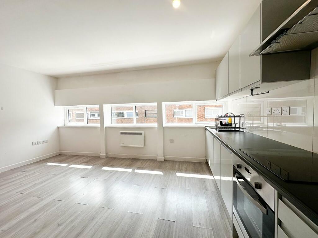 Additional image 4 of High Street, Cradley Heath, B64