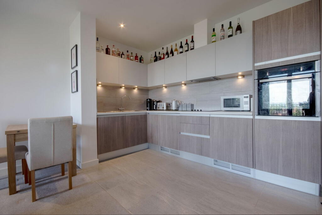 Additional image 9 of King Edwards Square, Sutton Coldfield, B73 6AQ