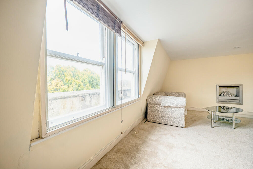 Additional image 8 of Beaufort East, Bath