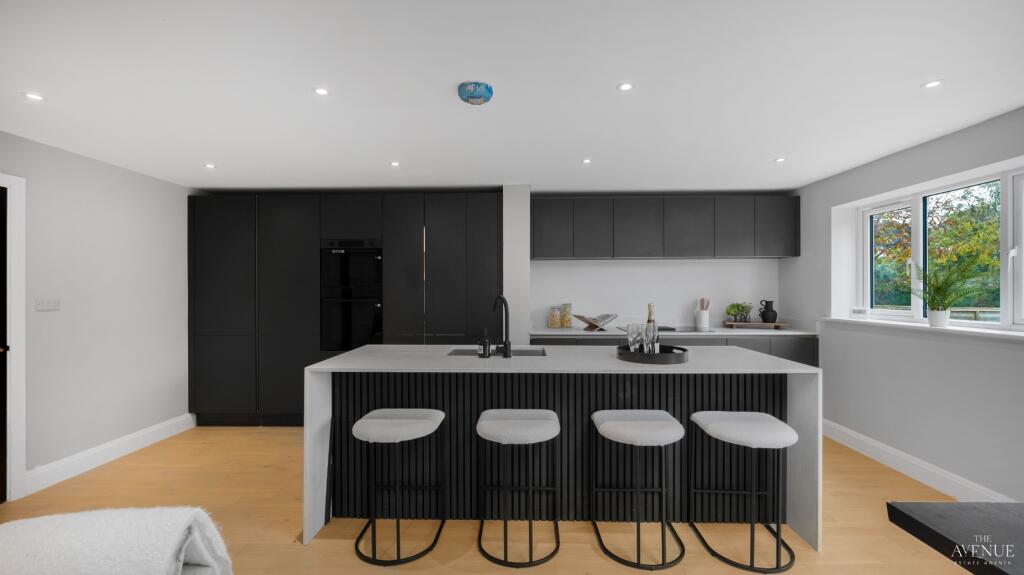 Additional image 3 of Sutton Coldfield, West Midlands, B73