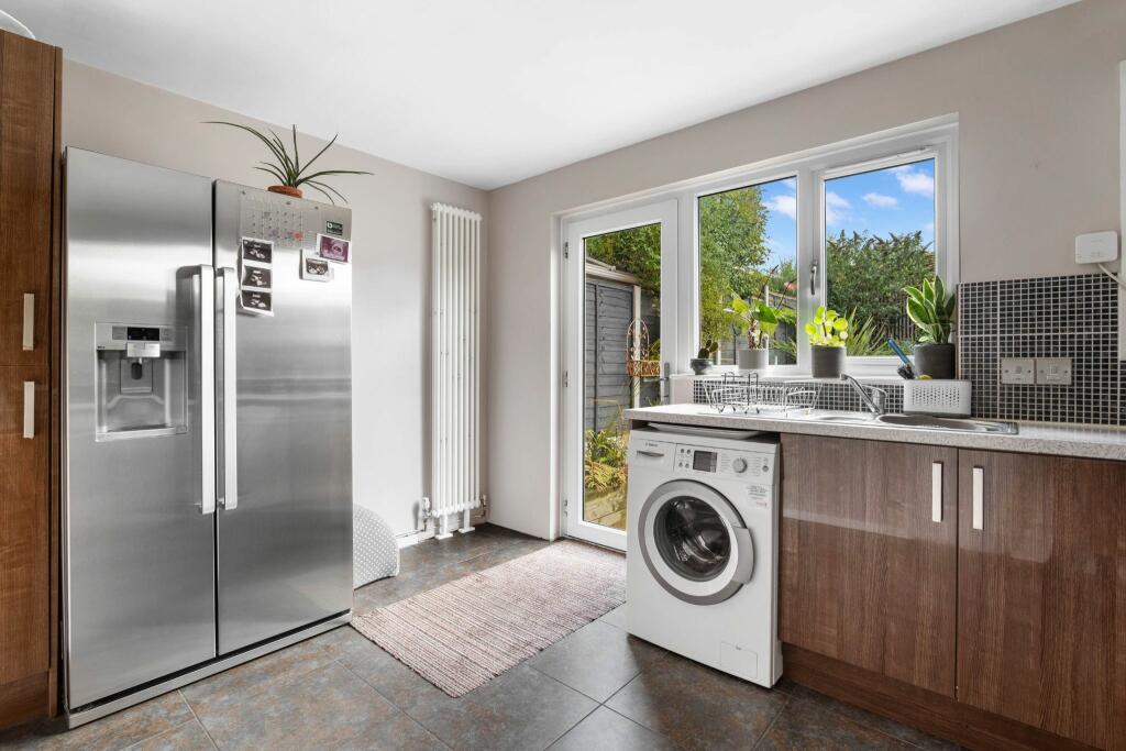 Additional image 4 of Devonish Close, Alcester, B49