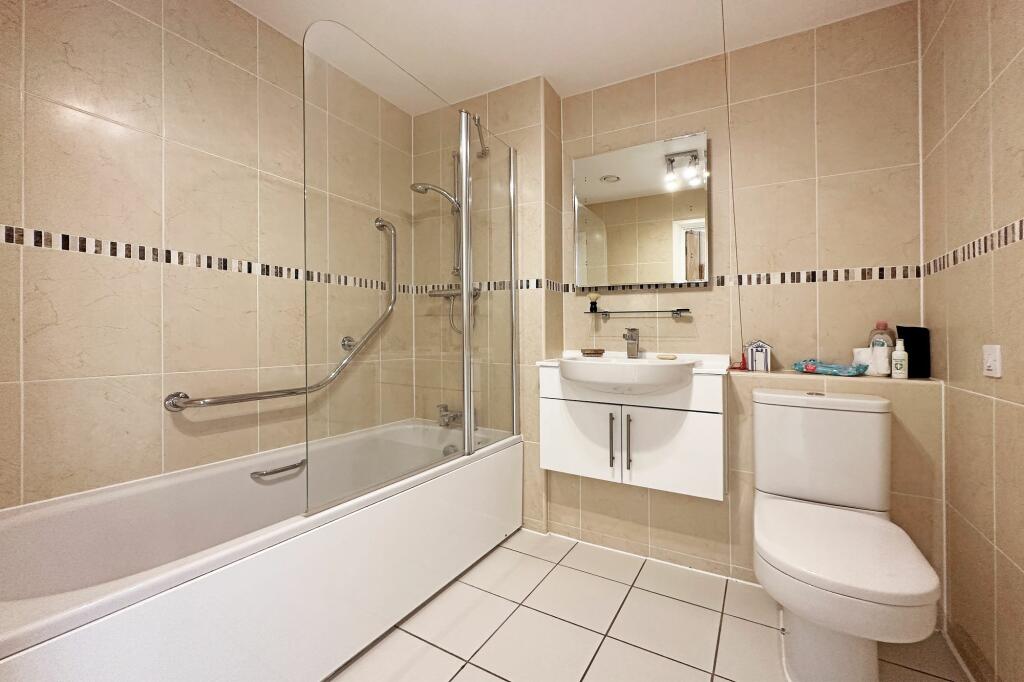 Additional image 9 of High Street, Knowle, B93