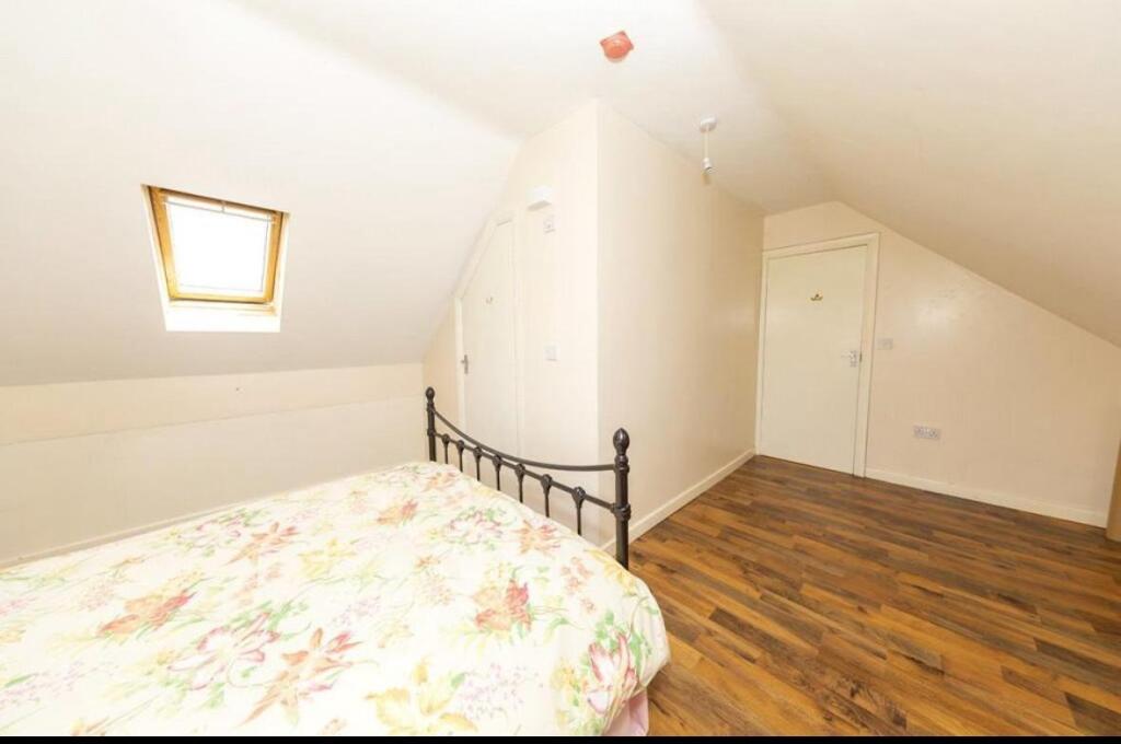 Additional image 8 of Meadow Road, Oldbury, B68