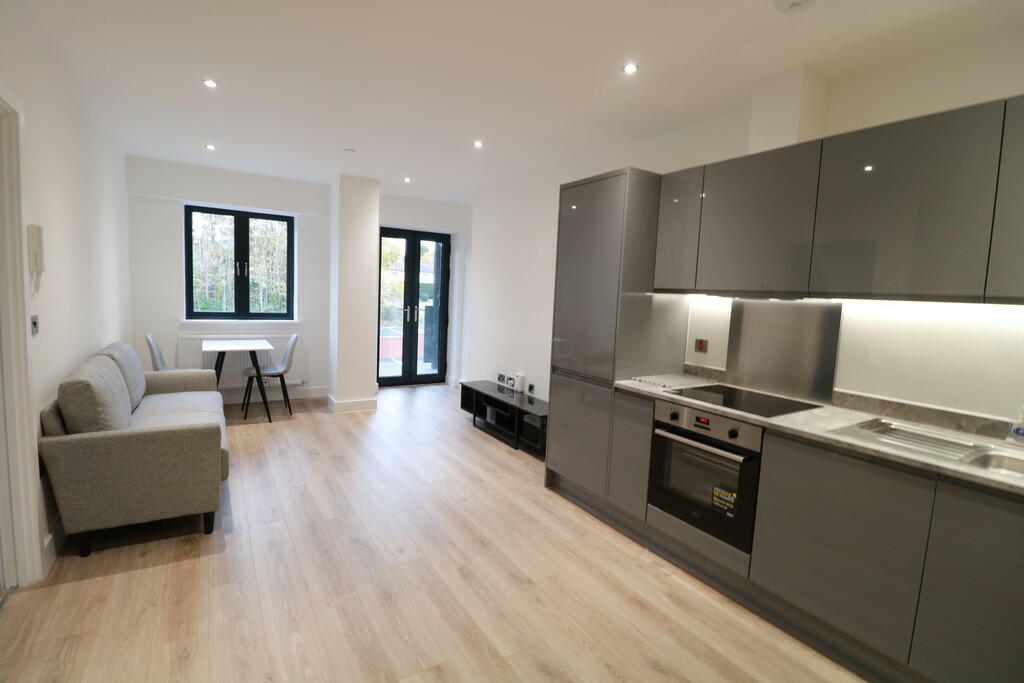 Additional image 8 of Broadoaks, Streetsbrook Road