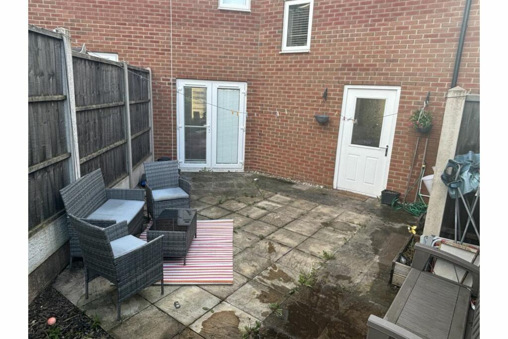 Additional image 23 of St. Vincent Crescent, West Bromwich, B70