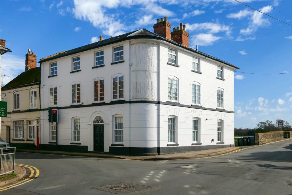 Additional image 9 of Old Bridge Inn, High Street, Bidford-On-Avon B50