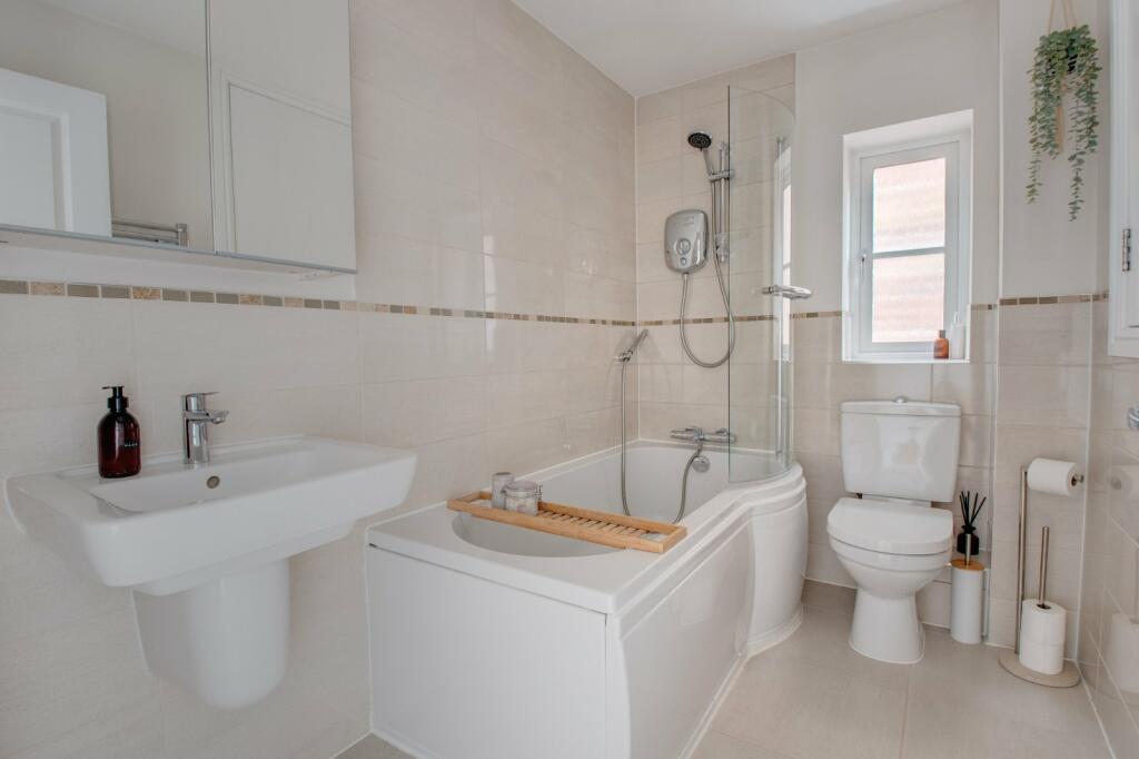 Additional image 11 of Meadow View Close, Bromsgrove, Worcestershire, B60