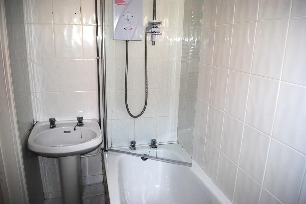 Additional image 5 of ***VERY WELL PRESENTED 1 BEDROOM GROUND FLOOR FLAT***