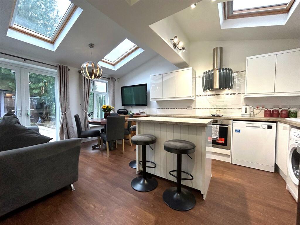 Additional image 2 of Summerfields Avenue, Halesowen, West Midlands