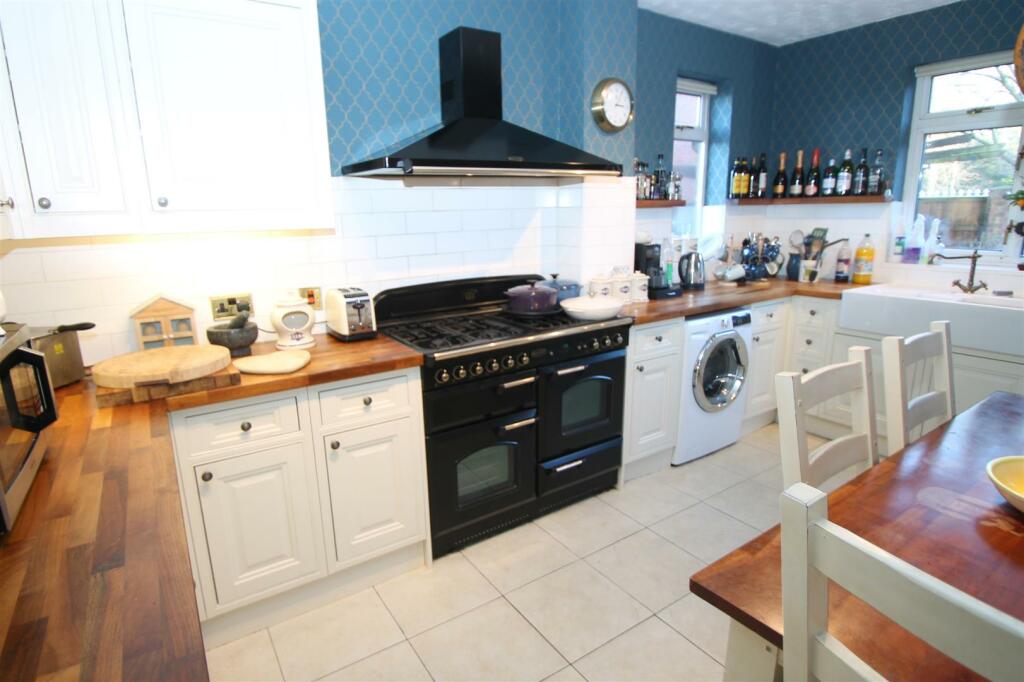 Additional image 3 of Beauty Bank, Cradley Heath