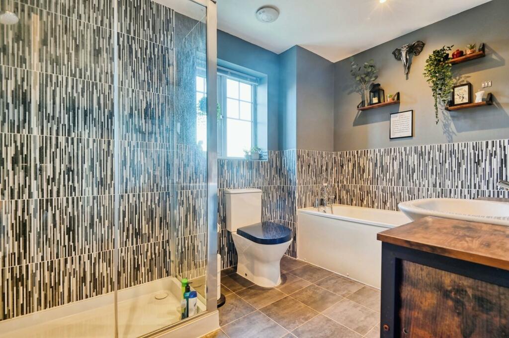 Additional image 18 of Yarrow Close, Tamworth