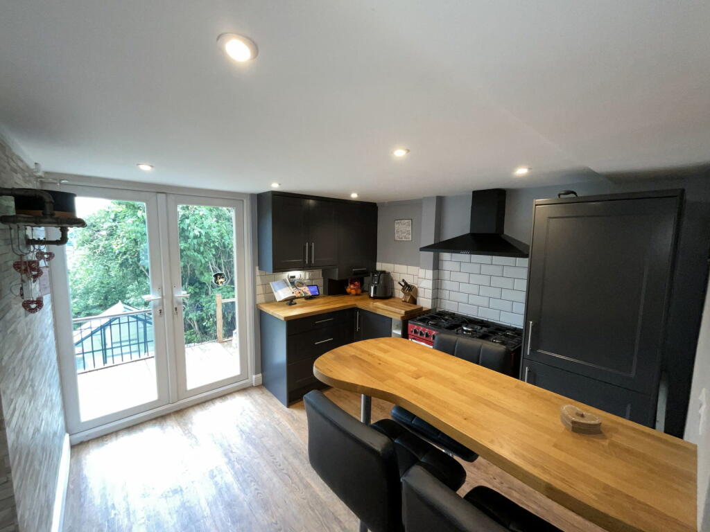 Additional image 19 of HALESOWEN, Bournes Crescent