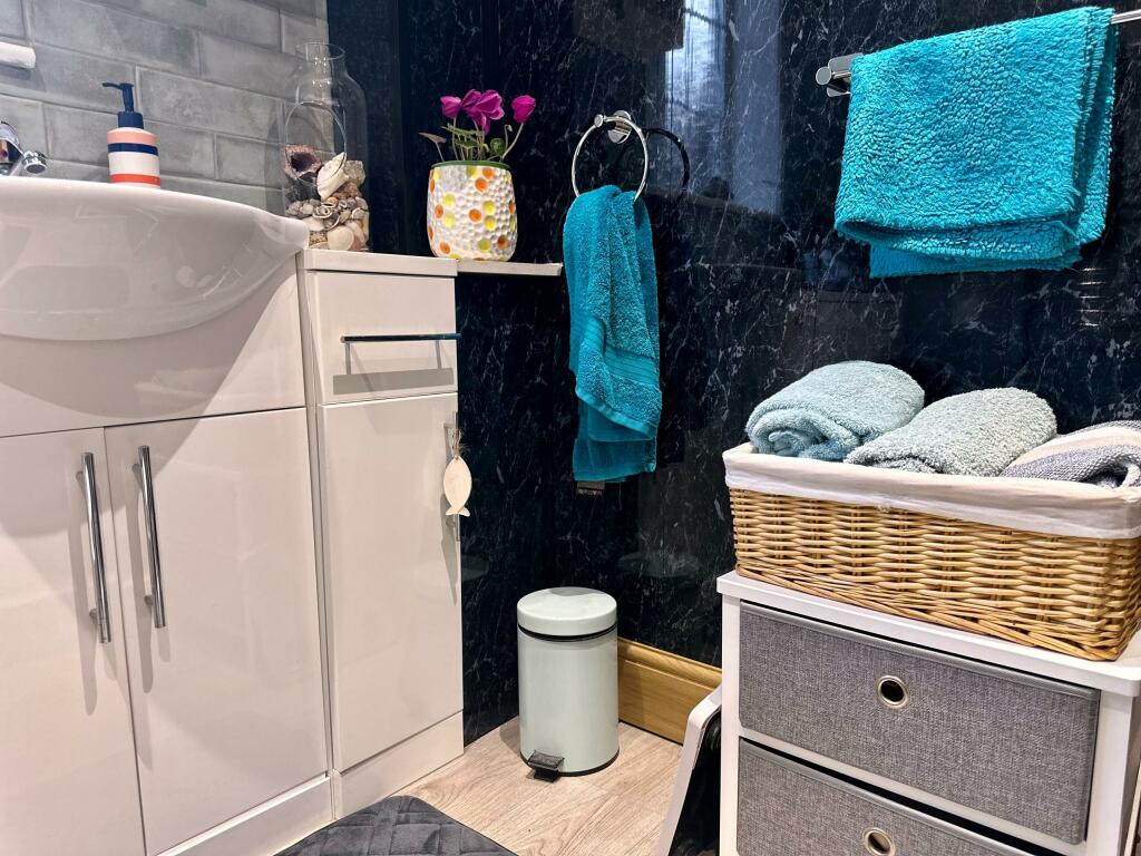 Additional image 20 of Browns Lane, Dordon, B78