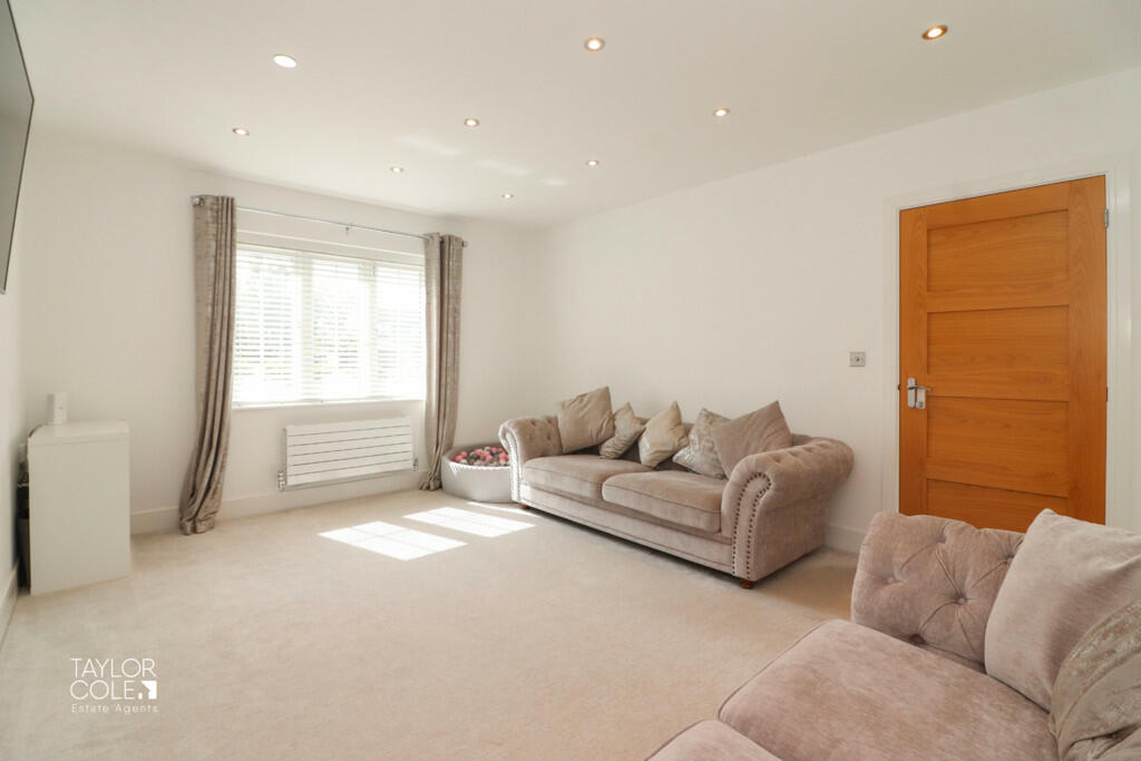 Additional image 3 of Fisher Close, Tamworth