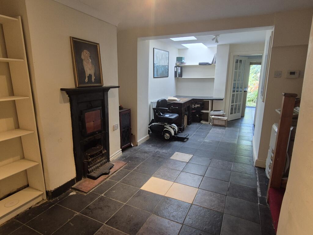 Additional image 20 of Hanbury Road, Bromsgrove, B60