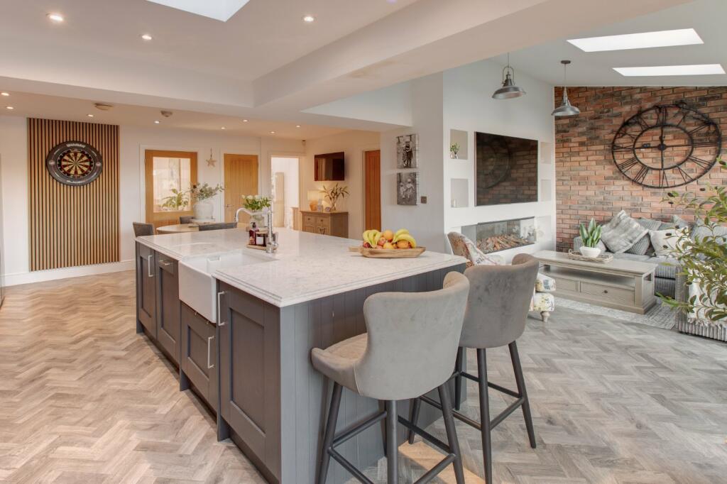 Additional image 3 of Mercer Close, Bromsgrove, Worcestershire, B61