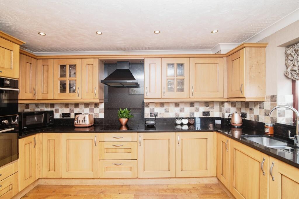 Additional image 6 of Wyndmill Crescent, WEST BROMWICH