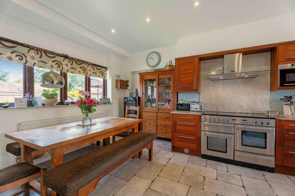 Additional image 5 of Astwood Lane Hanbury Bromsgrove, Worcestershire, B60 4BL