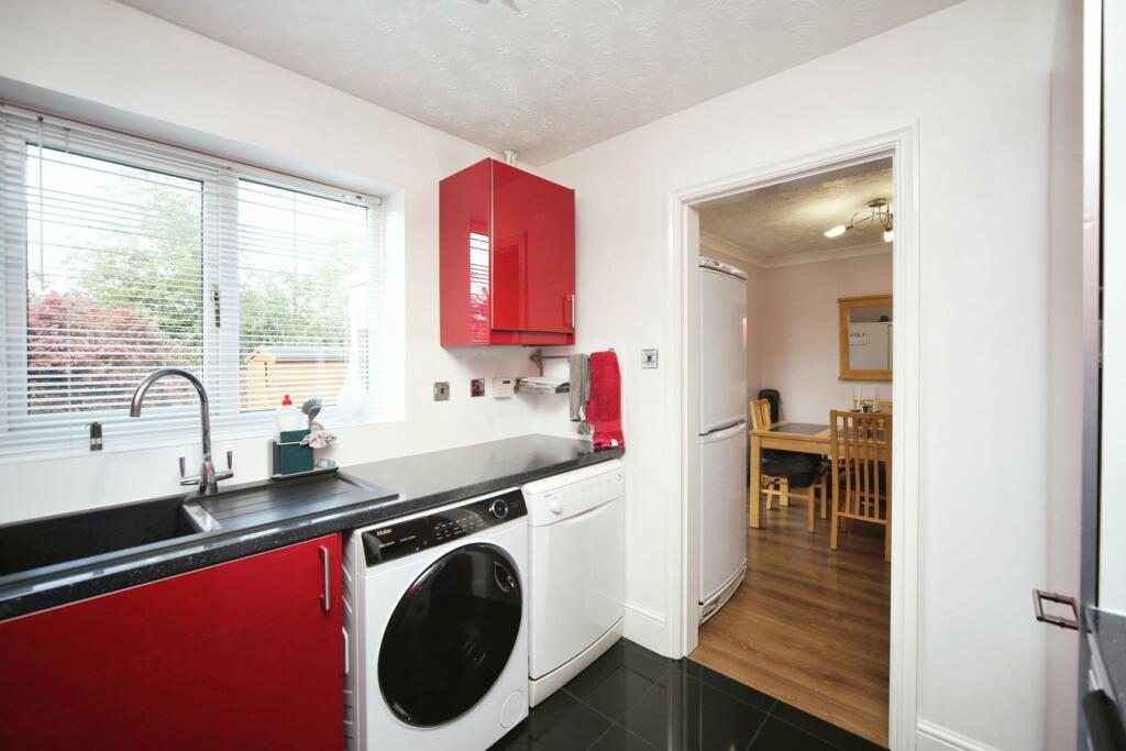 Additional image 7 of Kiln Close, Studley, B80