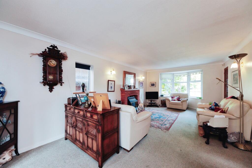 Additional image 3 of Starbold Crescent, Knowle, Solihull