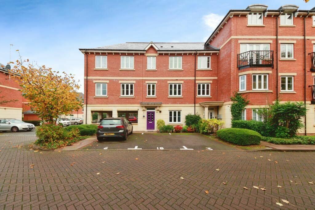 Collingtree Court, Olton, Solihull, B92