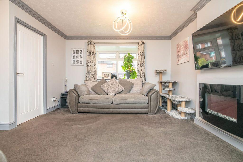 Additional image 8 of Longfellow Close, Redditch, B97 5HN