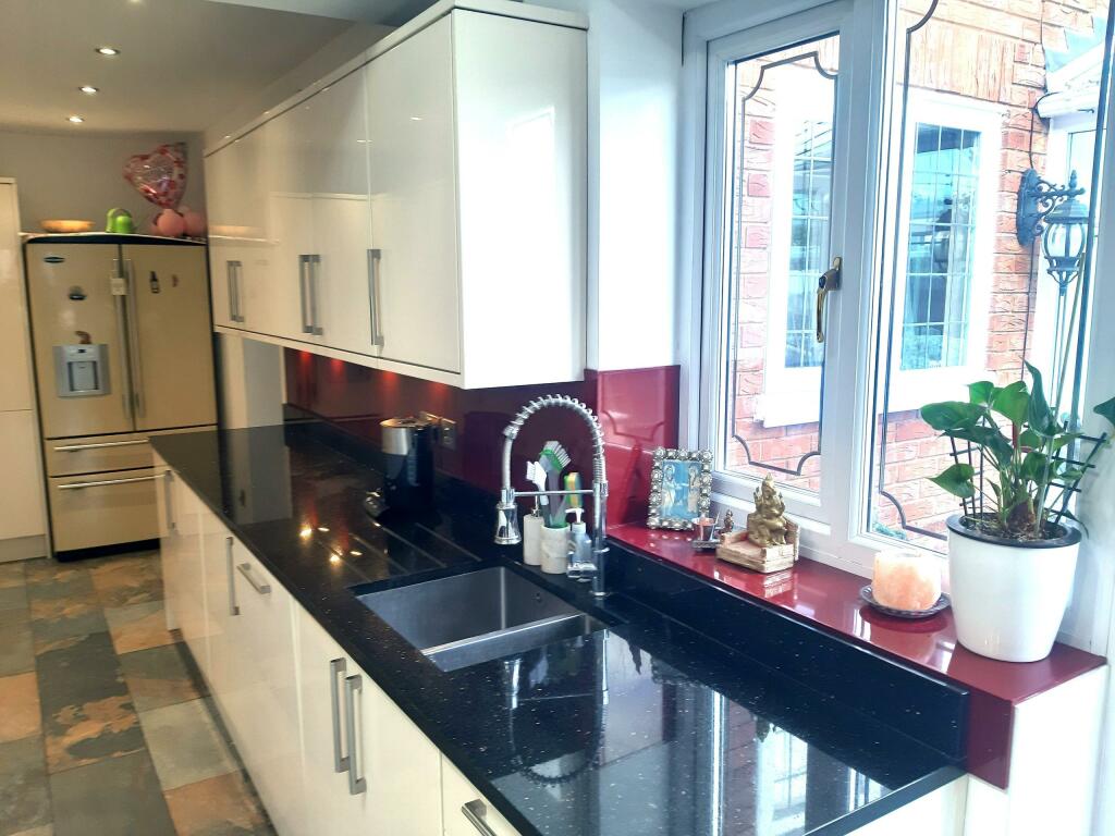 Additional image 3 of Blackwood Road, Dosthill, Tamworth, B77