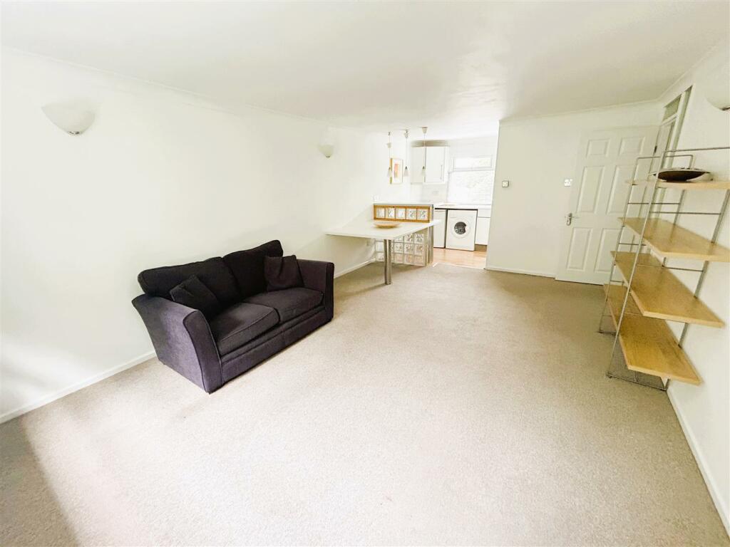 Additional image 5 of Pages Close, Sutton Coldfield