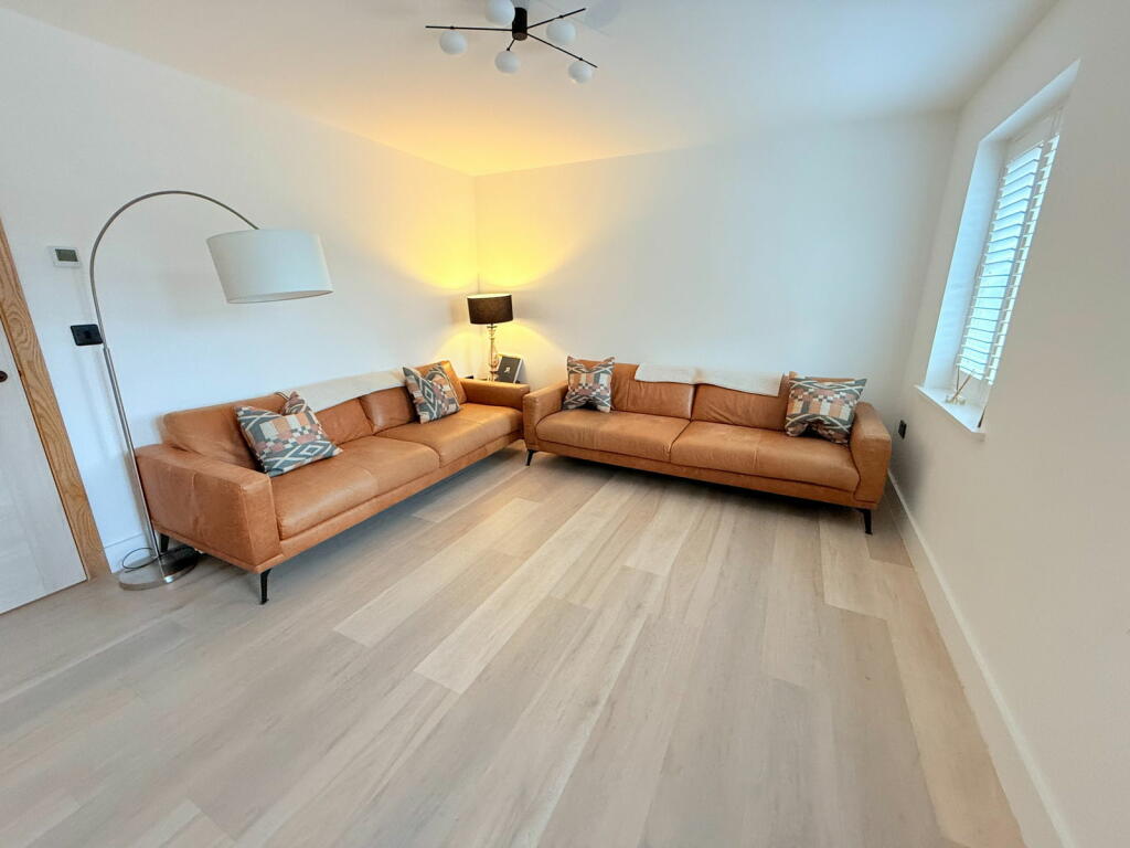 Additional image 17 of Shutt Lane, Earlswood