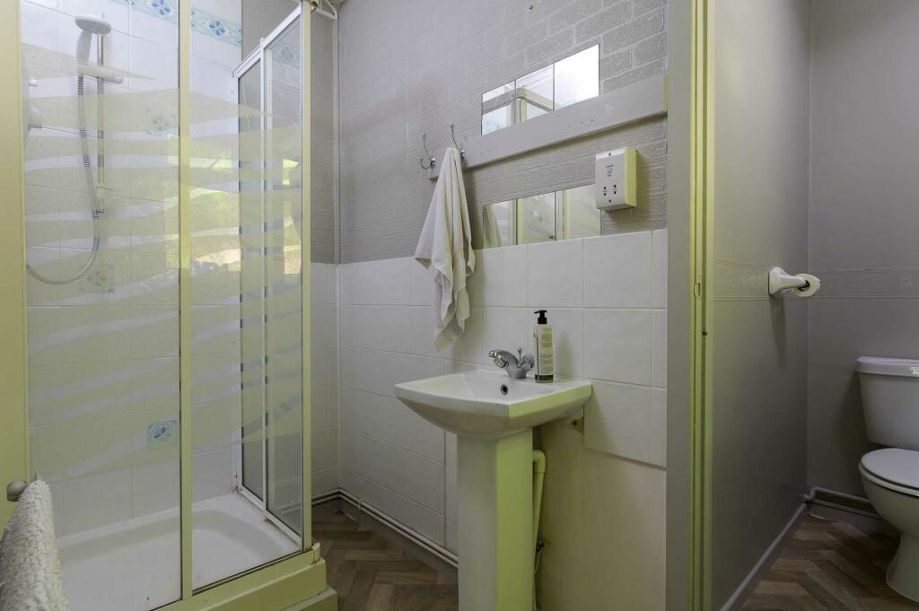 Additional image 10 of London Road West