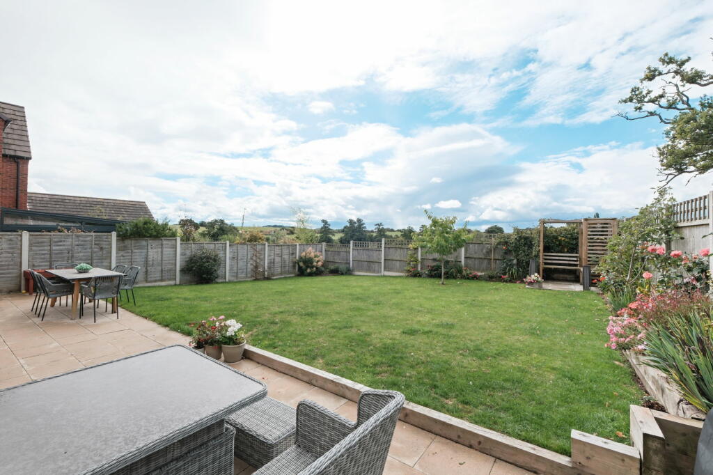 Additional image 18 of Meadow View Close, Stoke Pound, Bromsgrove, B60 3AS