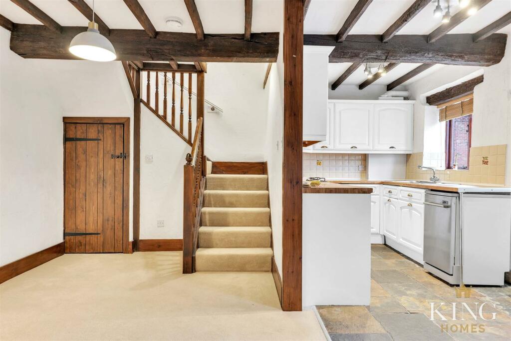 Additional image 14 of Swan Cottages, Swan Court, Alcester