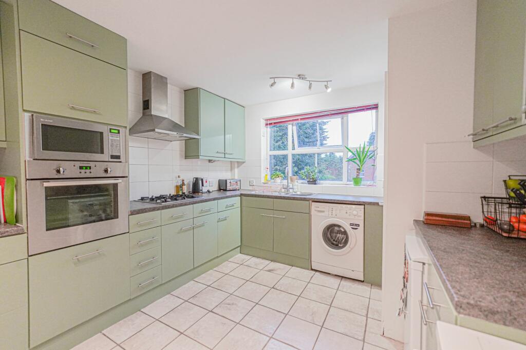 Additional image 2 of St. Lawrence Close, Knowle, B93