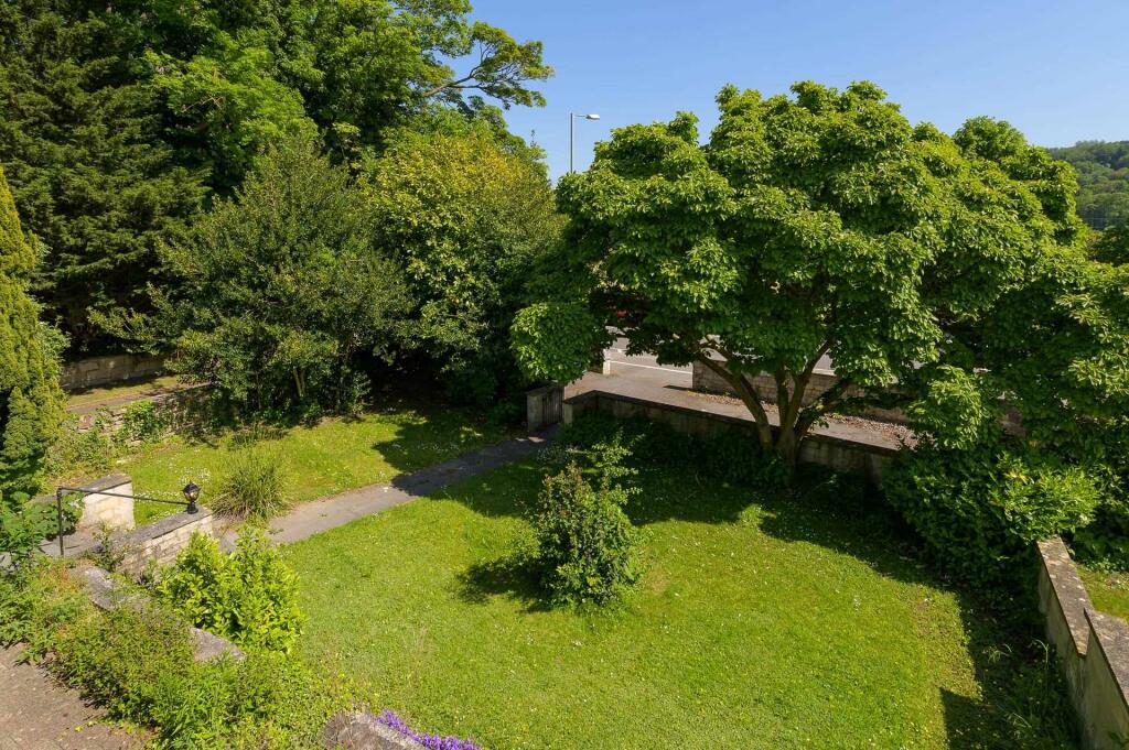 Additional image 16 of London Road West