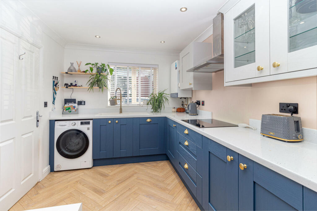 Additional image 4 of Regal Gardens, Bromsgrove. B61