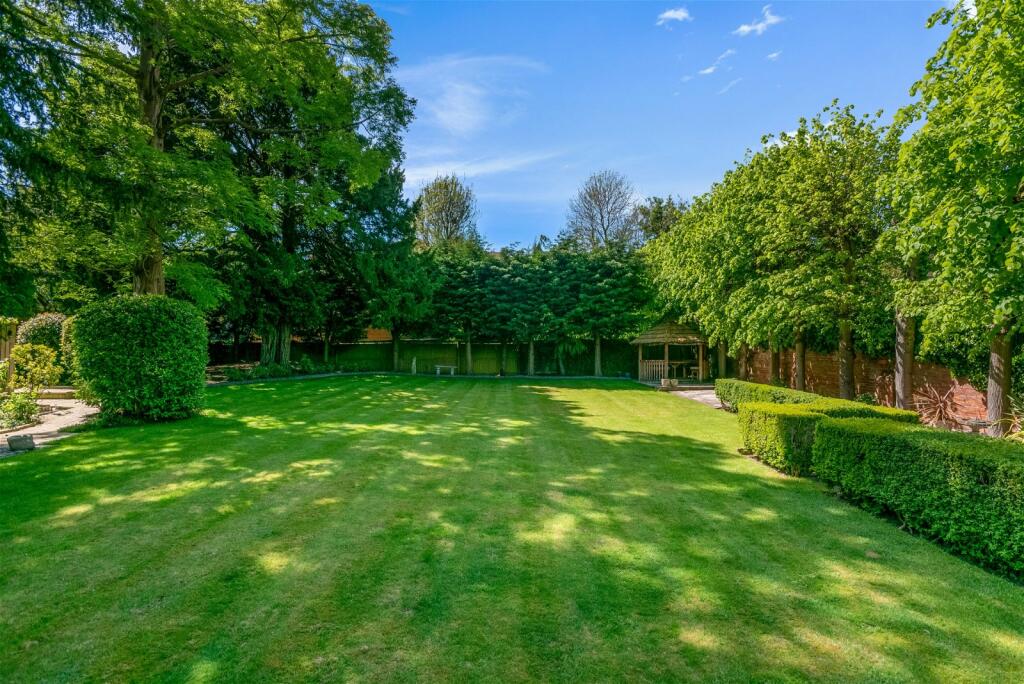 Additional image 17 of High Street, Henley-in-Arden, B95 5BN